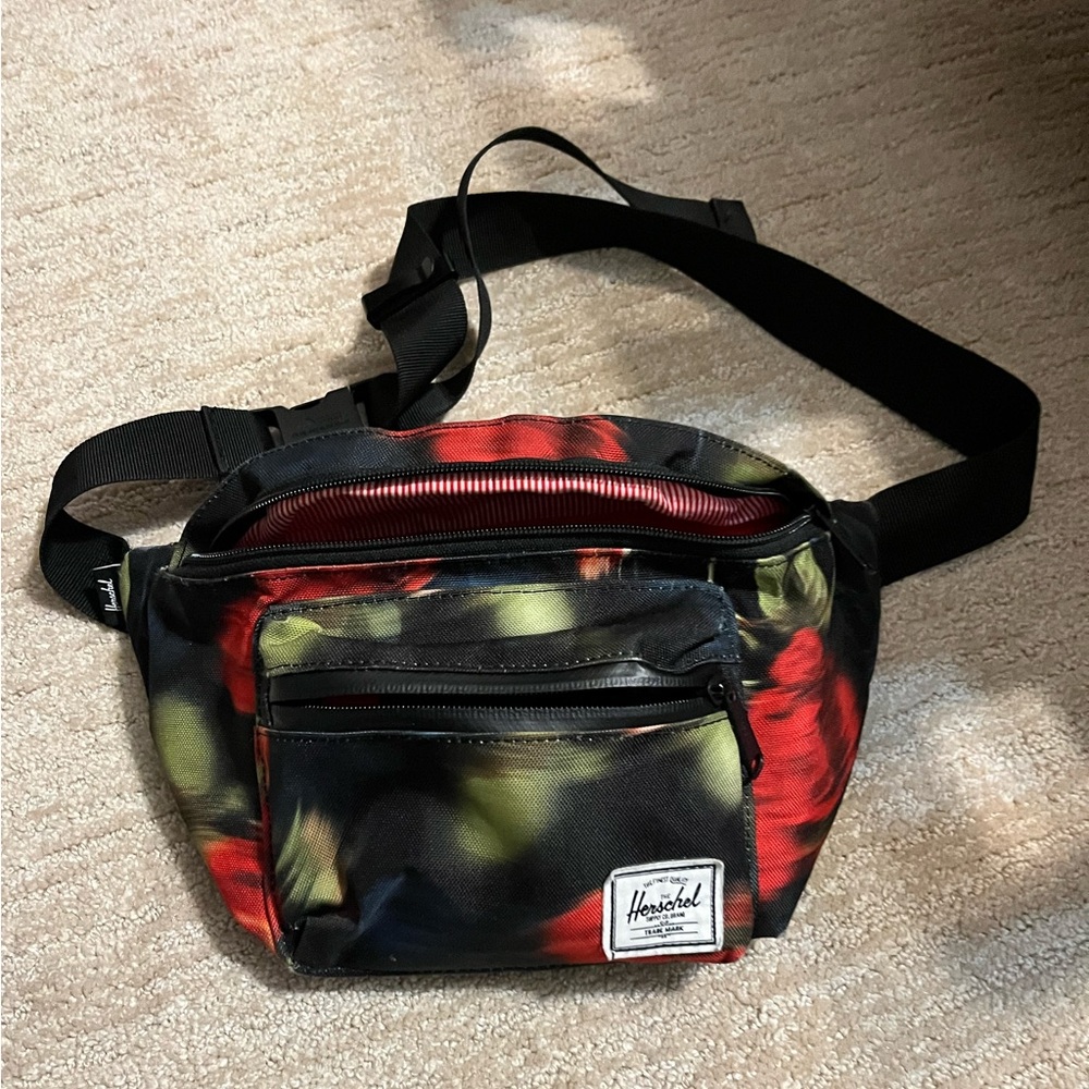 VCUC cute Herschel hip bag/ crossbody bag